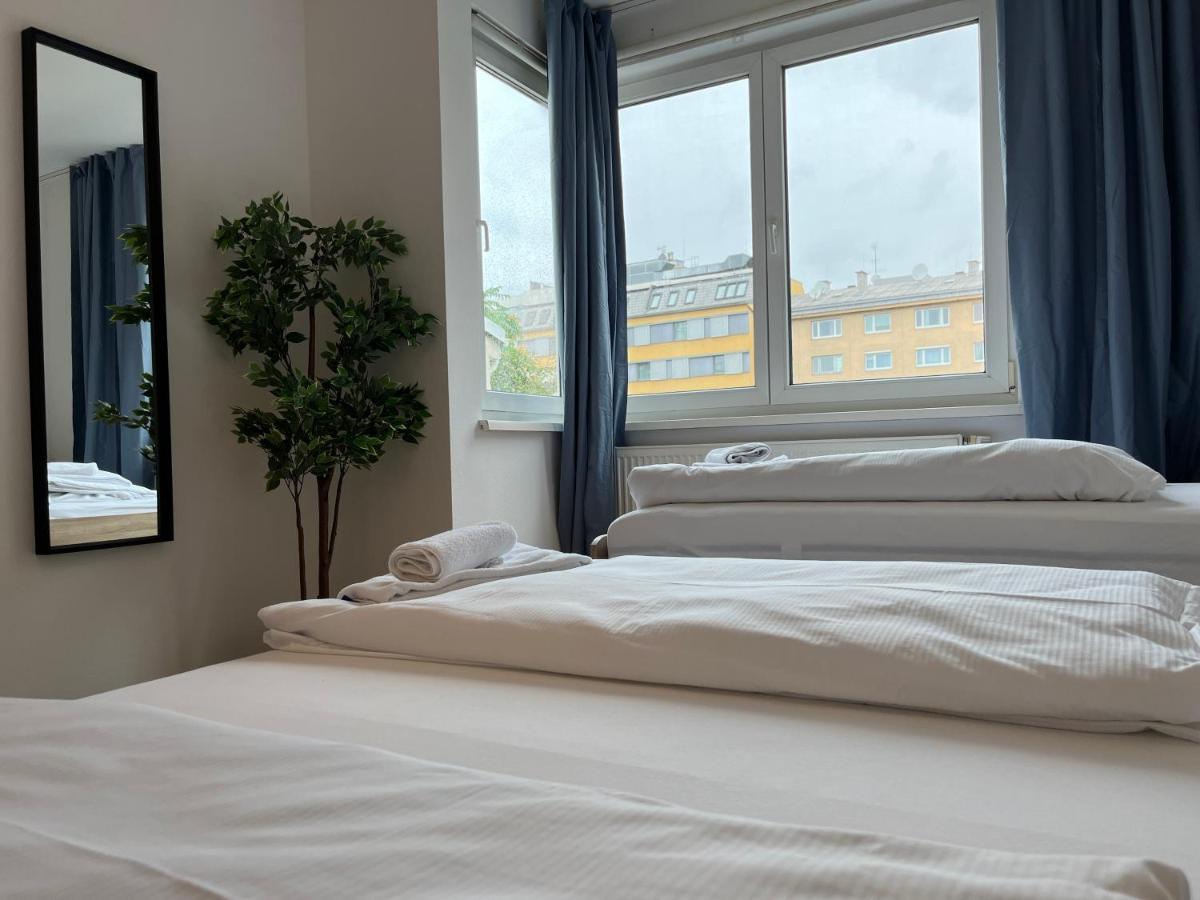 Cool Schonbrunn Apt 2Br Apartment Vienna Exterior photo