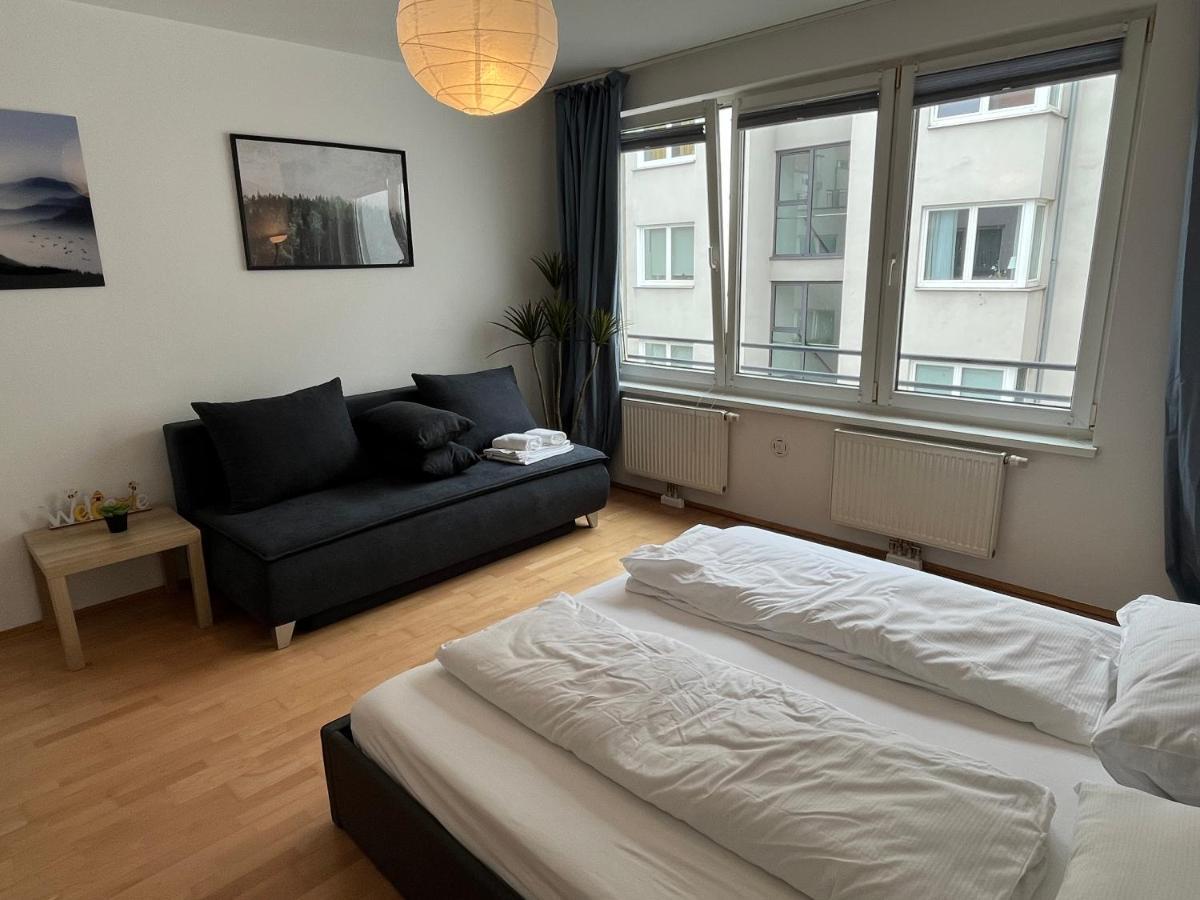 Cool Schonbrunn Apt 2Br Apartment Vienna Exterior photo