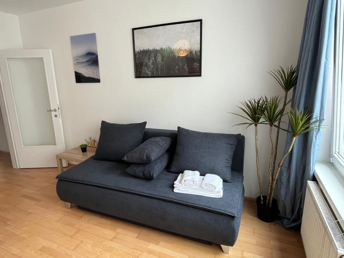 Cool Schonbrunn Apt 2Br Apartment Vienna Exterior photo