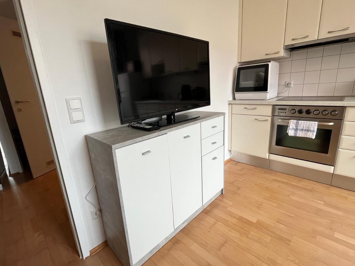 Cool Schonbrunn Apt 2Br Apartment Vienna Exterior photo